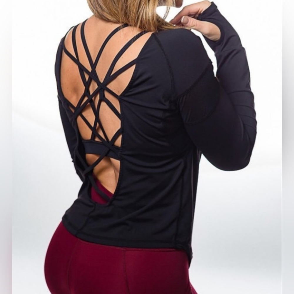 P'tula Leslie Lyrical Black Long Sleeve Active Shirt, Size L